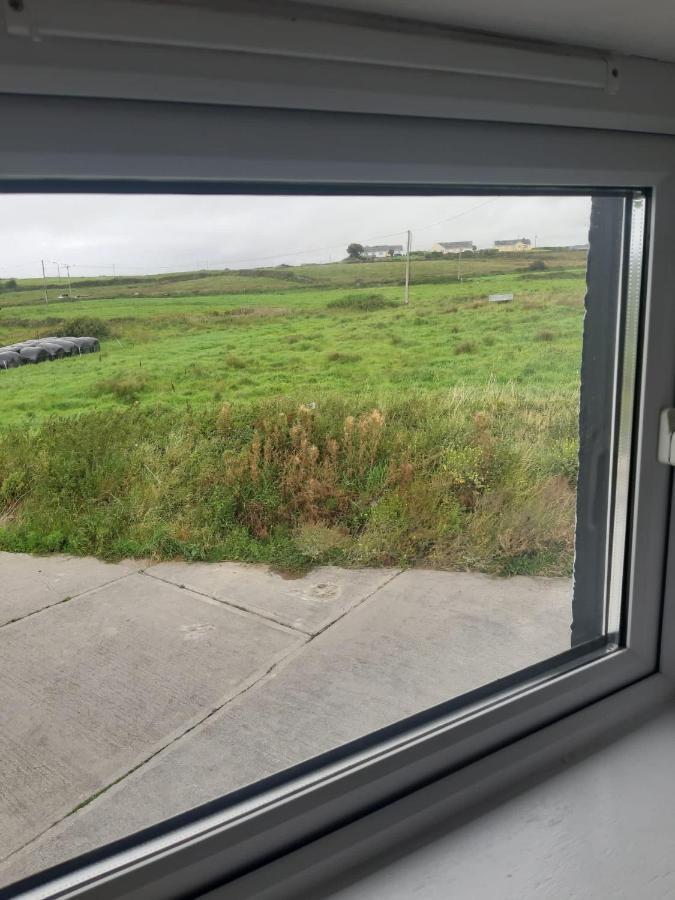 Clare'S Cottage Milltown Malbay Exterior photo