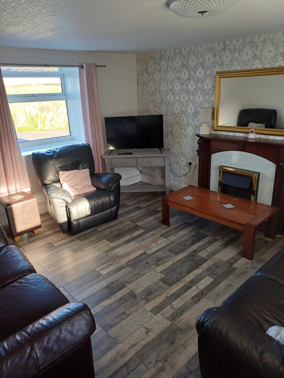 Clare'S Cottage Milltown Malbay Exterior photo